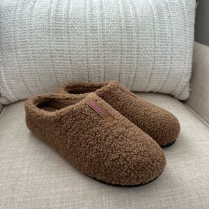 Bombas Brown Slippers